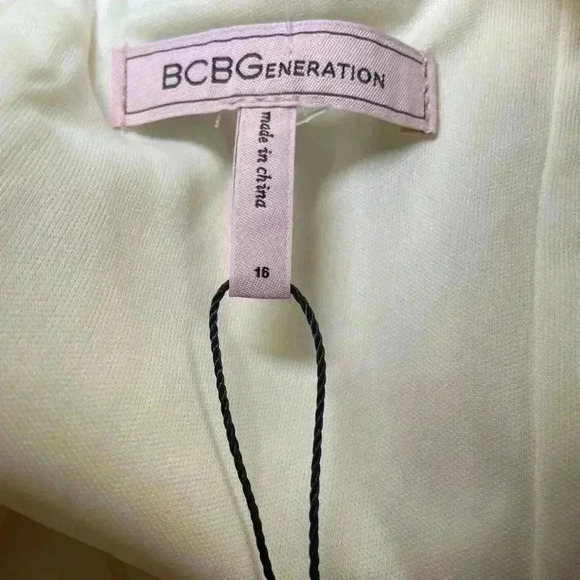 BCBGeneration Floral flutter sleeve sundress sz 16 - Picture 3 of 7